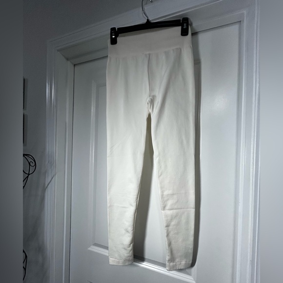 Conceited Cream Leggings - Picture 2 of 4